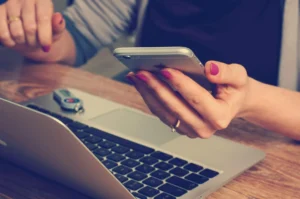 Clear Caption: What It Is, How It Works, Benefits, Apps, and Complete 2026 Guide